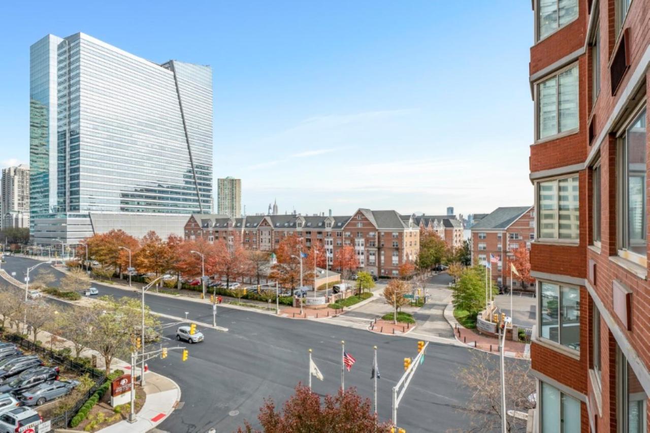Bluebird Suites Near Newport Centre Τζέρσεϊ Εξωτερικό φωτογραφία